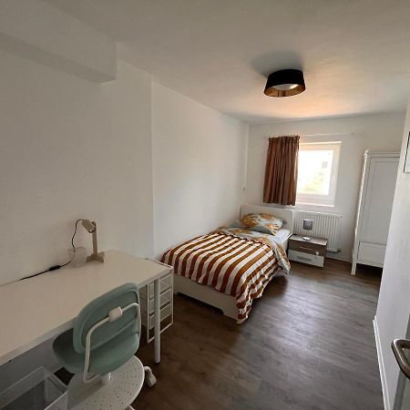Ein Schoenes Zimmer In Kiel Exterior photo